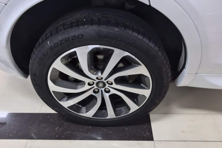 Used Land Rover Discovery Sport 2022 249 PS Metropolitan Edition 5 Seats
