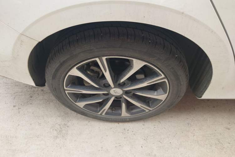 Used Geely Auto Emgrand 2025 4th Generation 1.5L CVT Luxury Version
