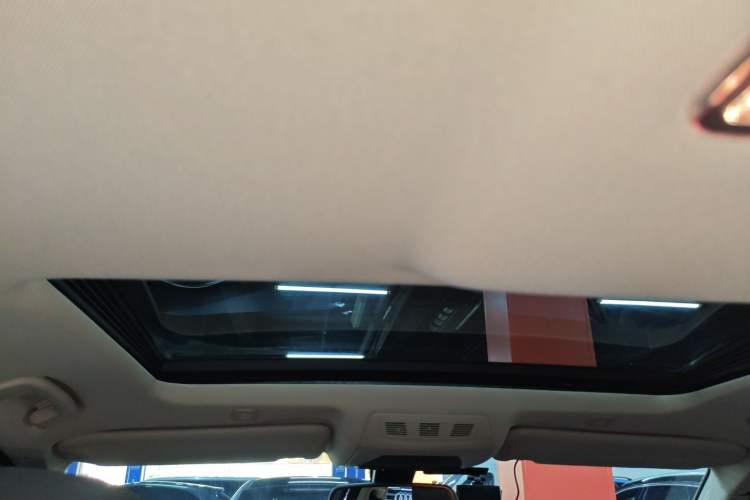 Used BMW 5 Series 2014 525Li Luxury Design Package