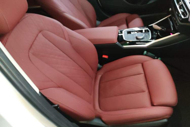 Used BMW i3 2022 eDrive 35 L
