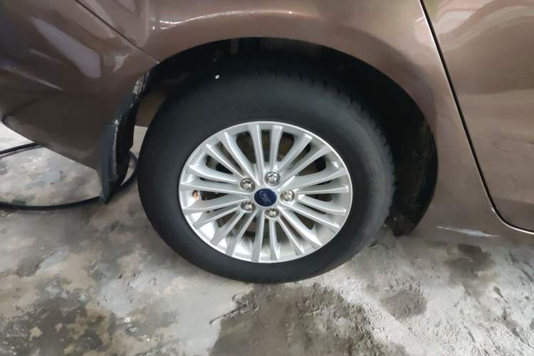 Used Ford Escort 2015 1.5L Automatic Comfort Model
