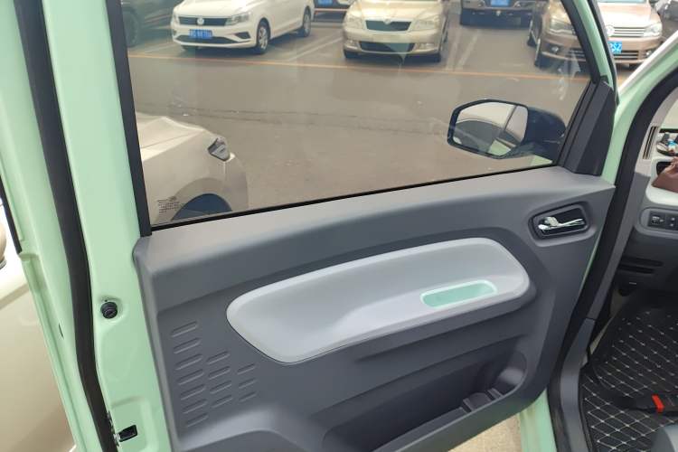 Used Wuling Hongguang MINIEV 2021 Macaron Premium Model – Lithium-NMC
