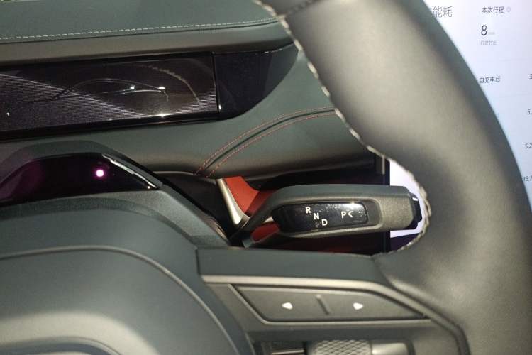 Used  SU7 2024 Rear-Drive Ultra-Long Range Advanced Pro-Level Intelligent Driving Version
