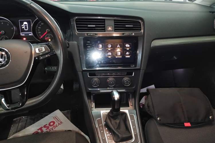 Used Volkswagen Golf 2020 200TSI DSG Comfortable and Ambitious Edition
