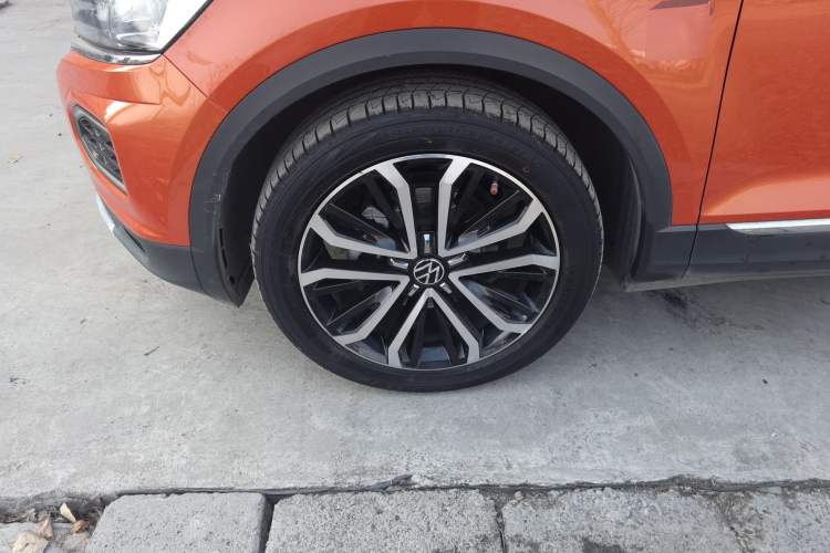 Used Volkswagen T-ROC 2021 280TSI DSG Two-Wheel Drive Comfort Connect Edition