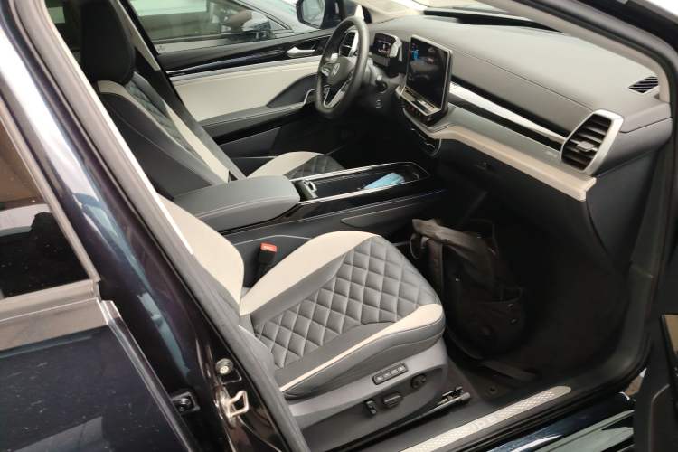 Used Volkswagen ID.6 CROZZ 2021 Long-Range PRO Edition
