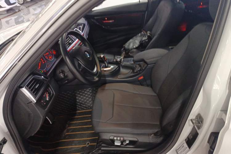 Used BMW 3 Series 2017 318Li Fashion Model
