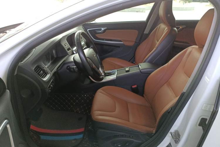 Used Volvo S60 2019 S60L Facelift T5 Intelligent Advanced Edition
