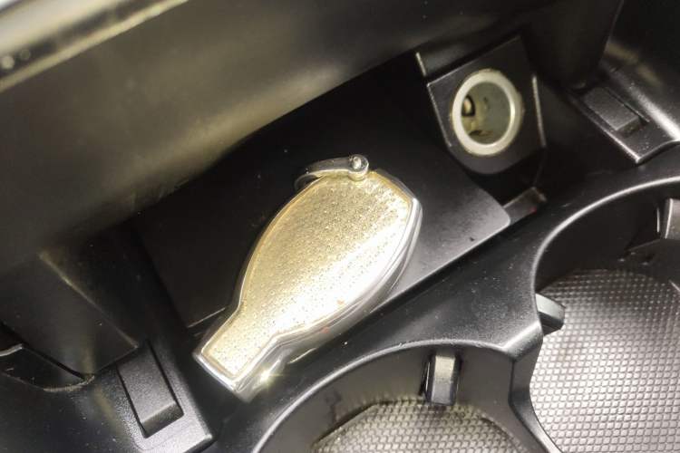 Used Mercedes-Benz C-Class 2015 C 200 L