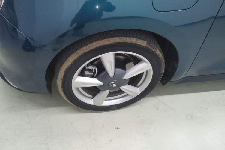 Used ORA Good Cat 2023 401 km Standard Range Luxury Version Lithium Iron Phosphate
