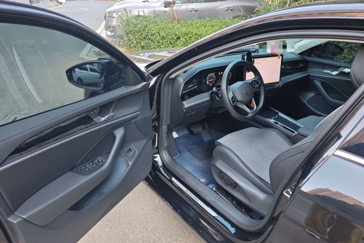 Used Volkswagen Magotan 2024 380TSI DSG Prestige Edition DaMai Package
