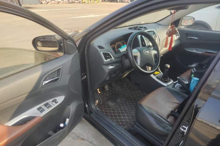 Used BYD F3 2015 Energy-Saving Edition 1.5L Manual Luxury Model