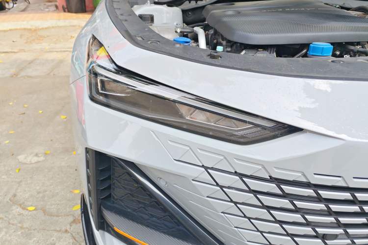 Used Changan UNI-V 2022 1.5T Sport Edition
