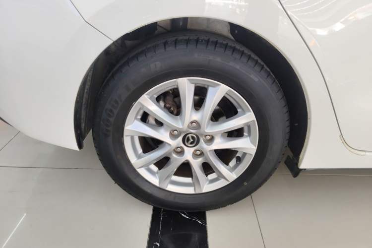 Used Mazda Mazda 3 Axela 2016 Sedan 1.5L Automatic Comfort Model