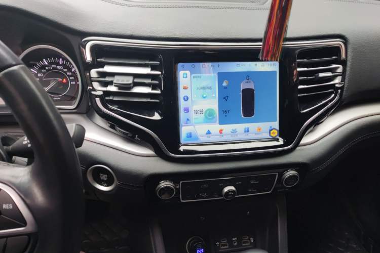 Used  Commander 2018 2.0T Two-Wheel Drive Enjoyment Version China VI Emission Standard