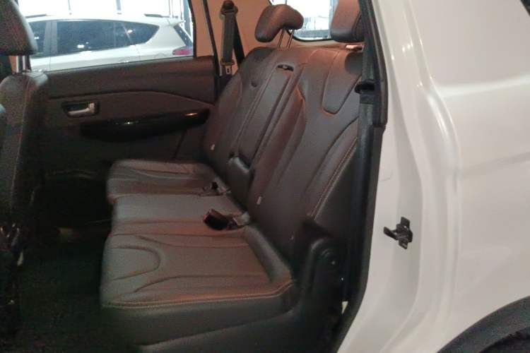 Used Dongfeng Fengon 370 2020 S370 1.5L CVT Luxury Model 5 Seats