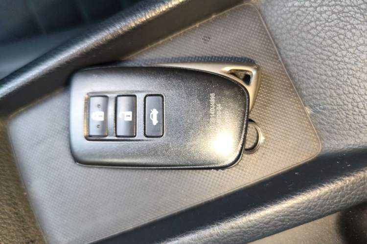 Used Lexus IS 2015 200T Leading Edition
