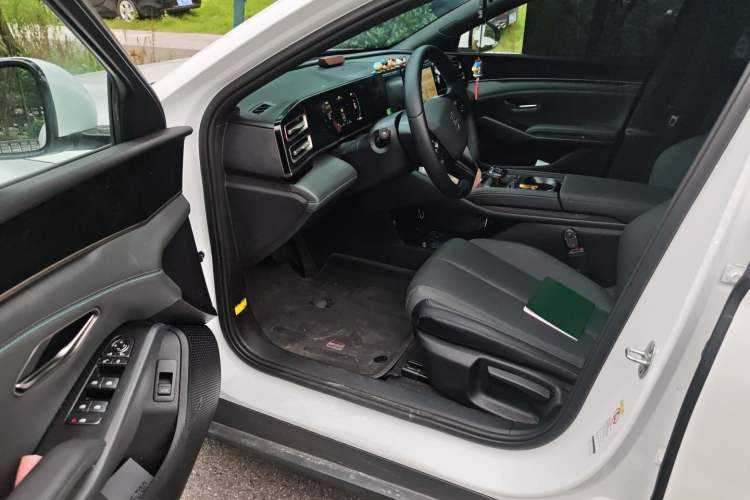 Used BYD Qin L 2024 DM-i 80KM Leading Model
