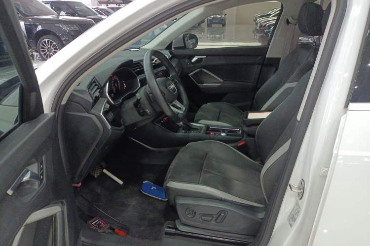 Used Audi Q3 2023 35 TFSI Fashion Dynamic Model (1.5T)
