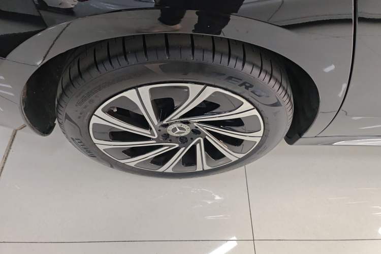 Used Mercedes-Benz E-Class 2025 Facelift E 300 L Luxury Edition