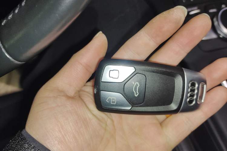 Used Audi A4L 2018 30th Anniversary Edition 40 TFSI Fashion Model