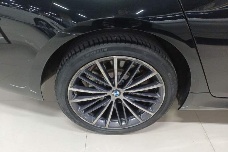 Used BMW 5 Series 2021 530Li Leading Model M Sport Package
