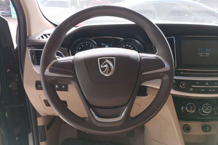 Used Baojun 730 2016 1.5L Manual Comfort Version 7 Seats China V Emission Standard