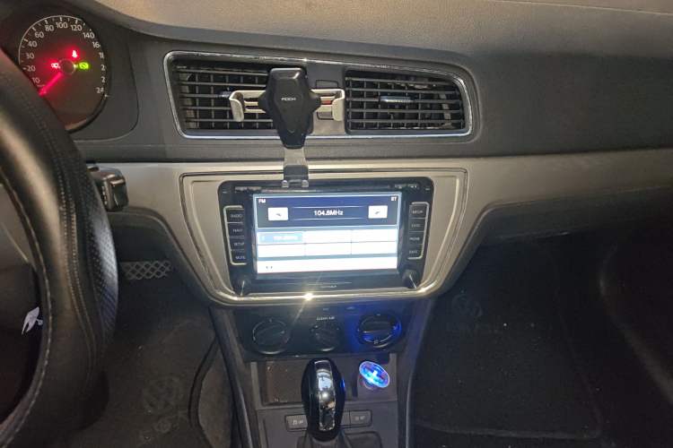 Used Volkswagen Lavida 2015 1.6L Automatic Fashion Edition