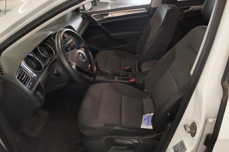 Used Volkswagen Golf 2020 280TSI DSG Comfort Version
