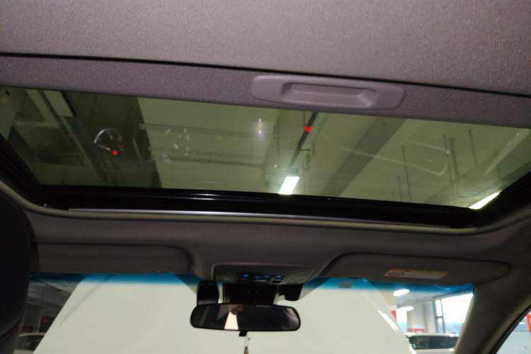 Used Toyota Camry 2021 2.0G Luxury Edition
