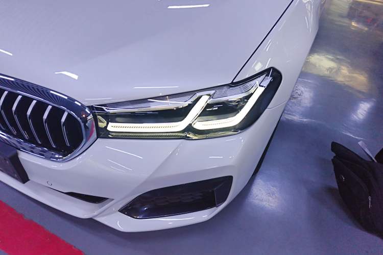 Used BMW 5 Series 2021 Facelifted 530Li Leading Edition M Sport Package
