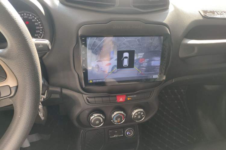 Used  Renegade 2017 180T Automatic Kinetic Edition+