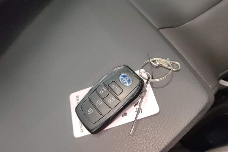 Used Toyota Sienna 2021 2.5L Hybrid Premium Edition
