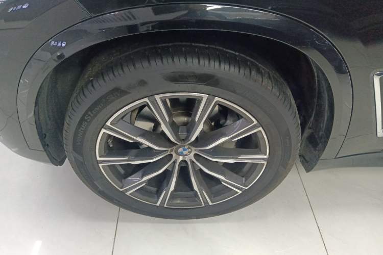 Used BMW X5 2022 Restyled xDrive 30Li Luxury Version M Sport Package
