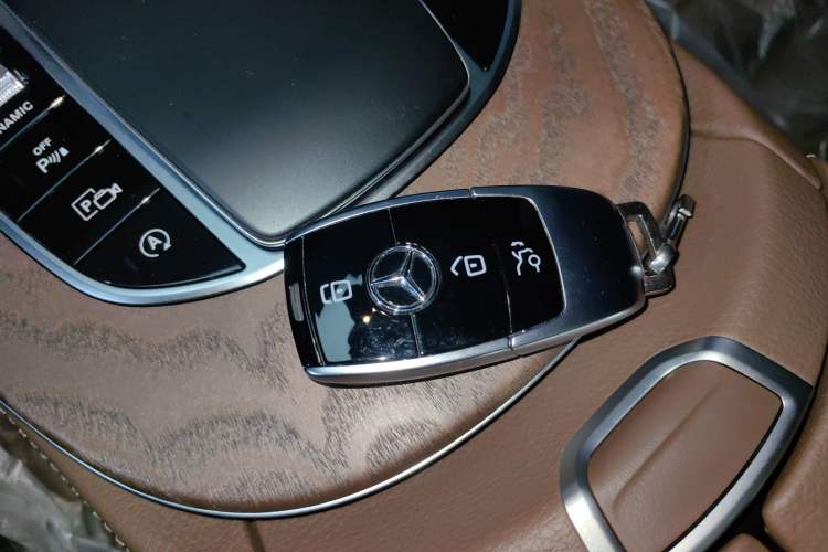 Used Mercedes-Benz E-Class 2023 Facelift E 260 L
