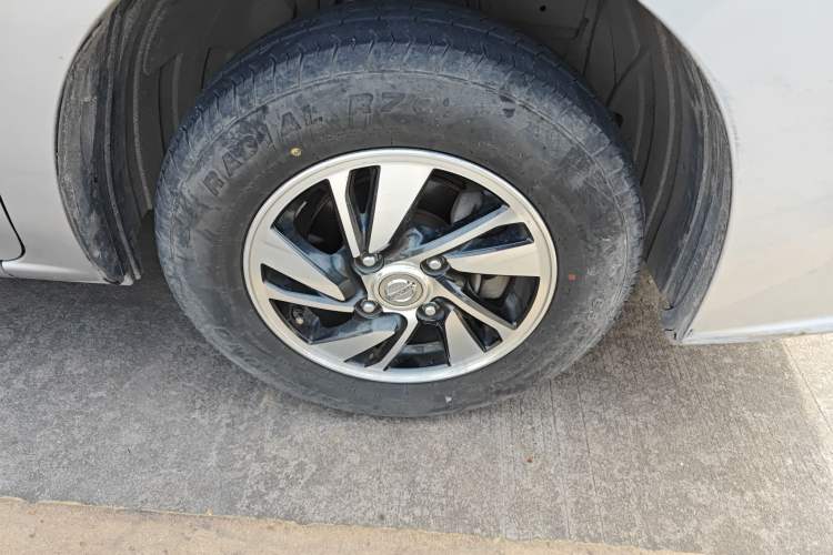 Used Nissan NV200 2014 1.6L Manual Luxury Model China V Standard