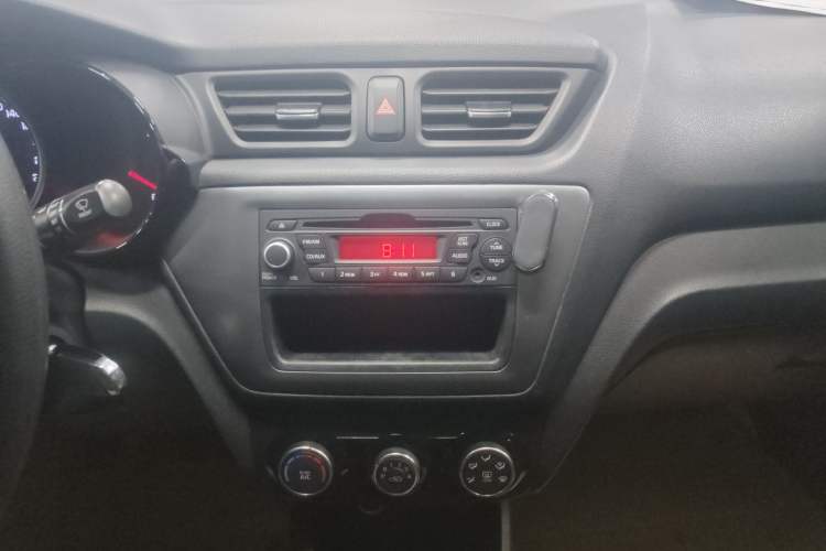 Used Kia K2 2015 Sedan 1.4L MT GLS