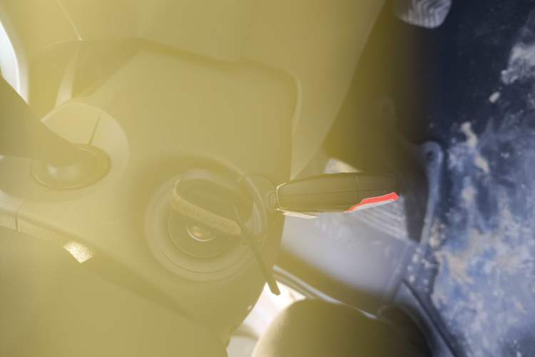 Used Wuling Yangguang 2024 300KM Comfort Version Passenger Van 75kW
