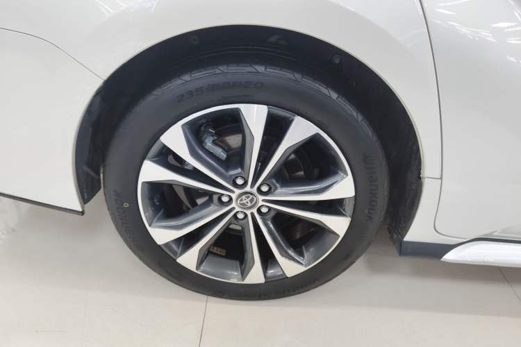 Used Toyota Granvia 2023 2.5L Hybrid Flagship VIP Edition