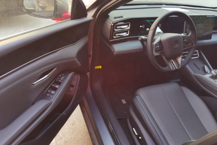 Used BYD Qin L 2024 DM-i 120KM Beyond Model