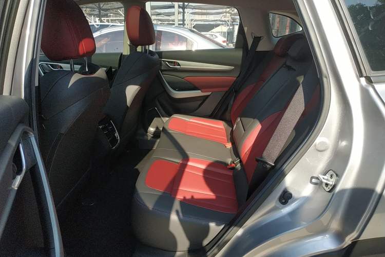 Used Dongfeng Aeolus AX7 2021 1.6T Automatic Zhiyue Edition
