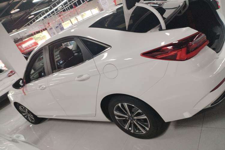 Used Ford Escort 2021 1.5L Automatic Platinum Edition
