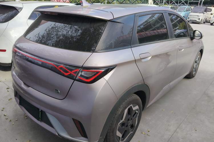 Used BYD Dolphin 2021 405 km Fashion Edition
