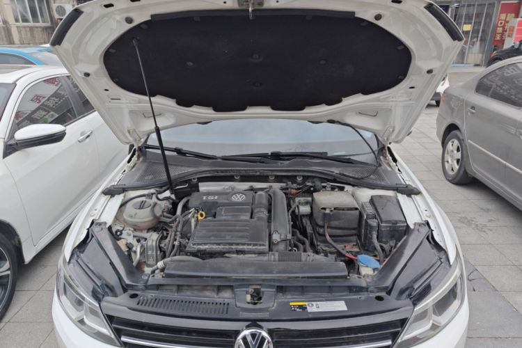 Used Volkswagen Lamando 2015 230TSI DSG Fashion Edition