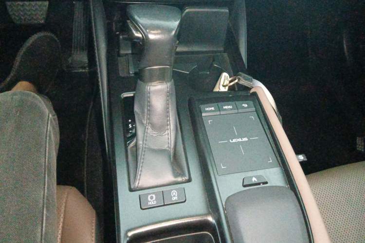 Used Lexus ES 2021 260 Excellence Edition
