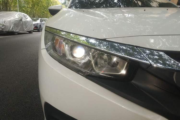 Used Honda Civic 2016 220TURBO CVT Luxury Edition
