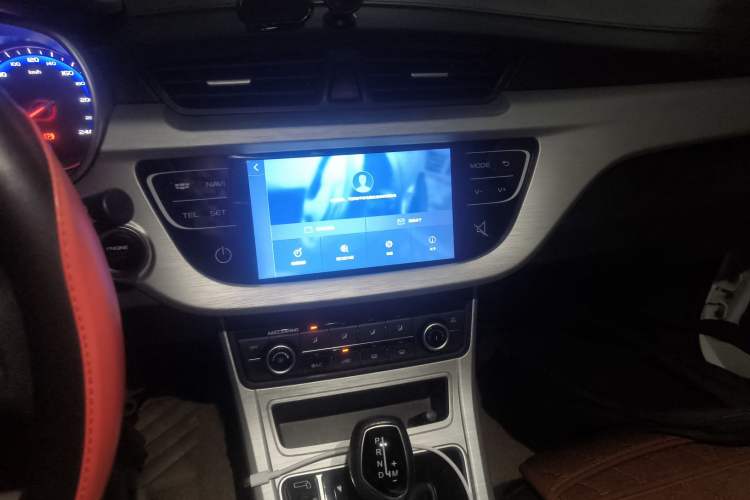 Used Geely Auto Vision 2019 Upgraded Model 1.5L CVT Luxury Version China VI Standard
