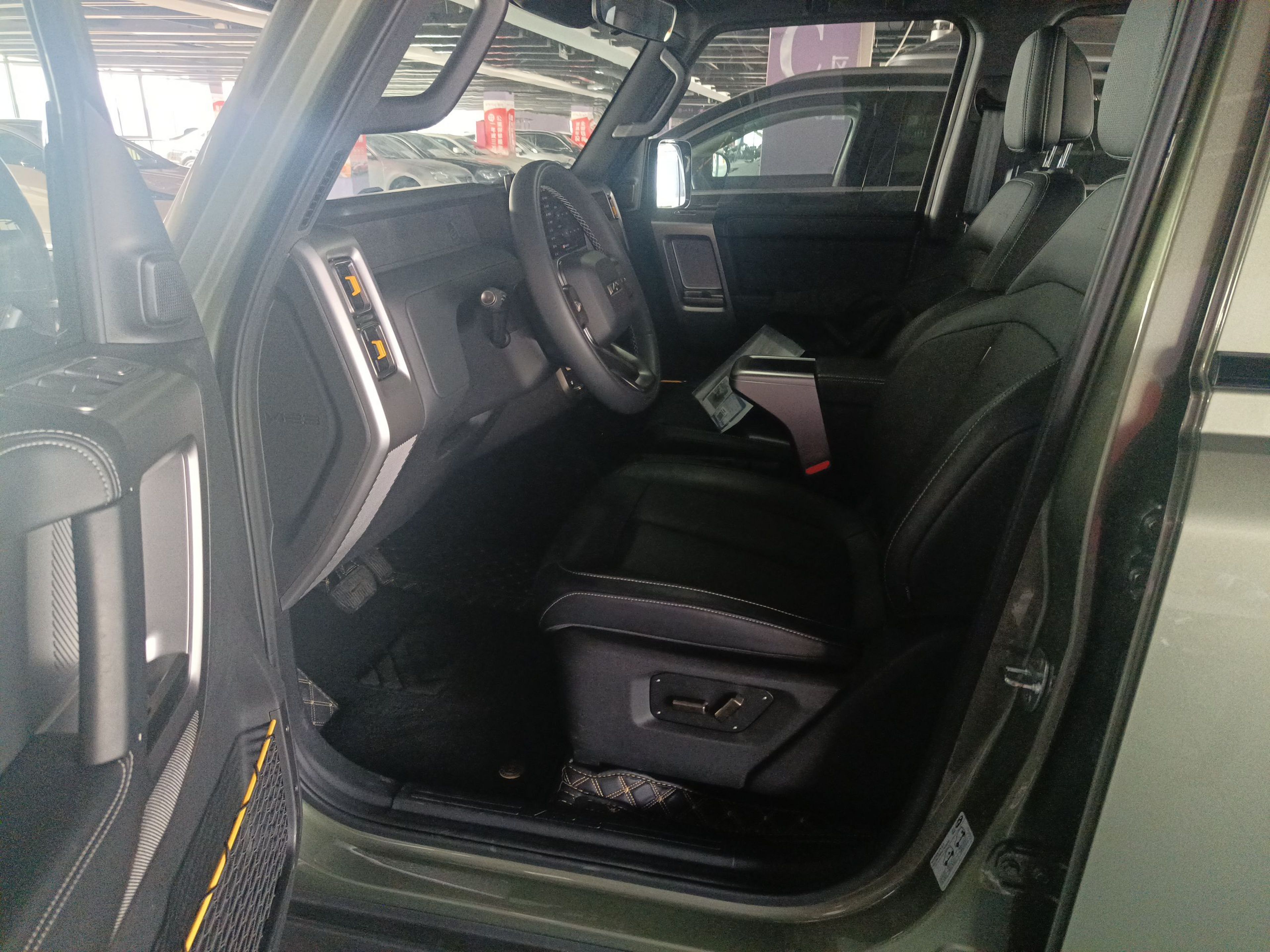 Переднее сиденье в автомобиле