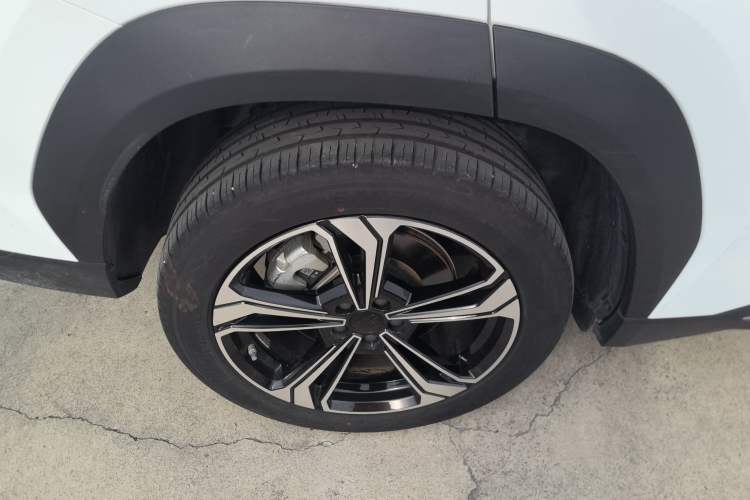 Used  L7 2023 1.5T 115 km PLUS