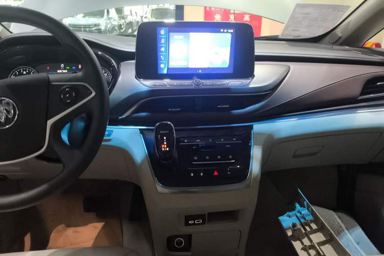 Used Buick GL8 2023 Land Executive Class Comfort Model
